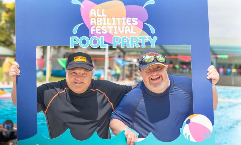 Friends-Stephen-and-Marty-got-to-catch-up-and-have-a-SPLASH-during-the-festival