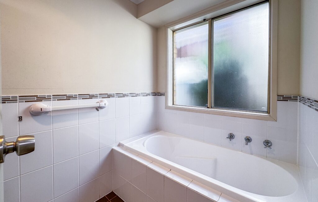 Goolwa SIL bathroom