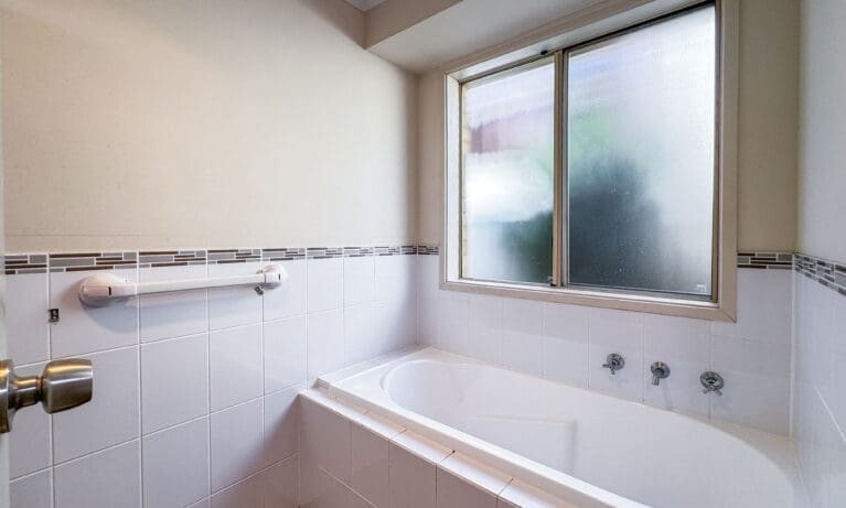 Goolwa SIL bathroom