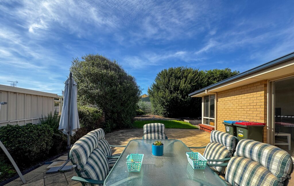 Goolwa SIL outdoor sitting area