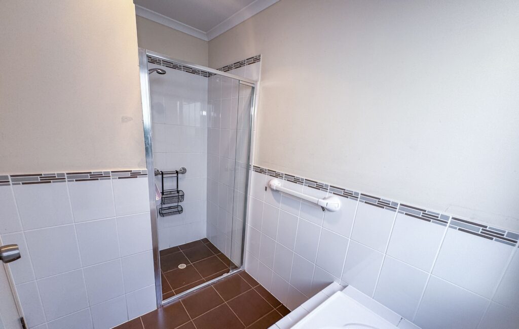 Goolwa SIL shower