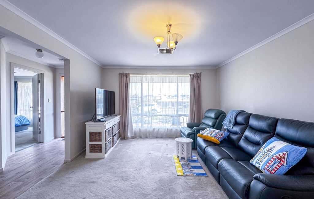 Goolwa SIL living room