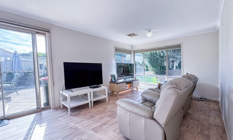 Goolwa SIL lounge