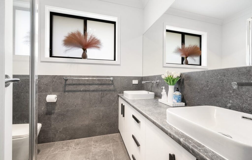 SIL bathroom